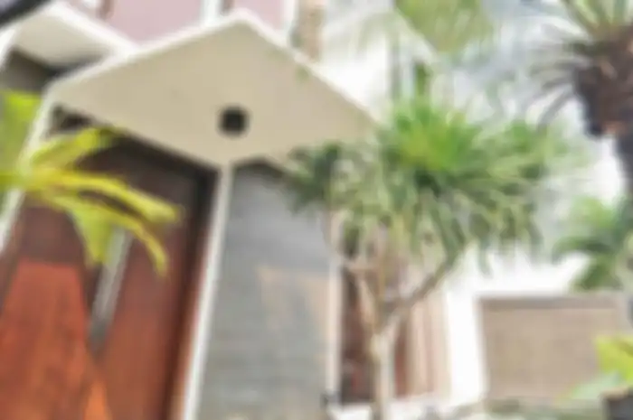 Plafon Kantilever Alternatif Pengganti Kanopi