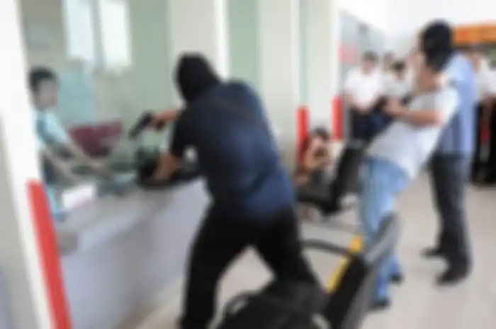 Dalam kisah perampokan ini ada banyak hal yang bisa dipetik hikmahnya.