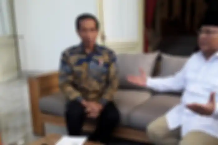 Presiden Joko Widodo dan Ketua Umum Gerindra Prabowo saat bertemu di Istana Merdeka Jakarta, Kamis (17/11/2016).