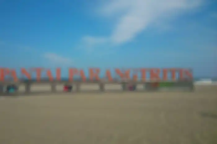 Pantai Parangtritis yang terkenal