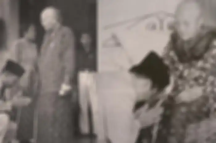 Selain itu, kenang Ida Ayu, Sukarno lahir ketika Gunung Kelud meletus. Ia percaya, itulah pertanda alam bahwa suatu waktu kelak bayi Sukarno tumbuh menjadi pemimpin besar. 