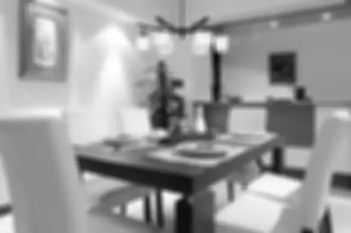 Pencahayaan setempat pada meja tempat menyantap makanan hindari “over bright”. 