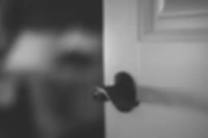 Bahaya, Dapat Sebabkan Perselisihan hingga Kerugian Material, Ini Alasan Mencengangkan Kenapa Kamar Tidur Tak Boleh Tampak dari Ruang Tamu!