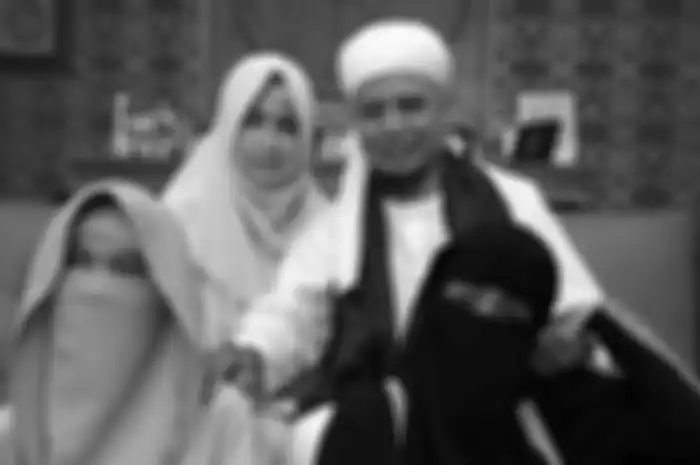 Ustaz Arifin Ilham dan 3 Istrinya