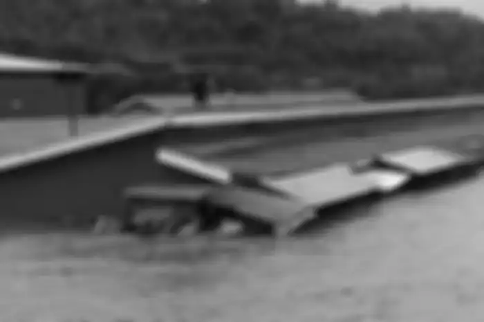 Banjir di Boyong, Jeneponto mencapai atap