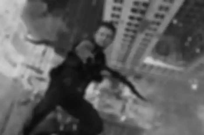 Pemeran Hawkeye, Jeremy Renner baru selesai menjalani operasi setelah mengalami kecelakaan pada Minggu (1/1/2023).