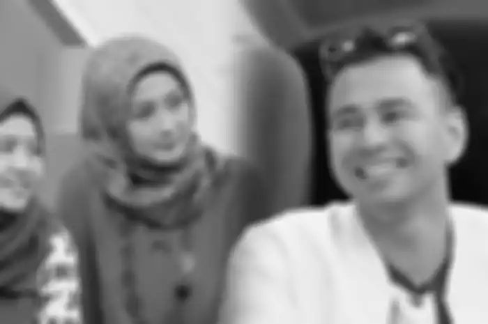 Desy Ratnasari dan Raffi Ahmad