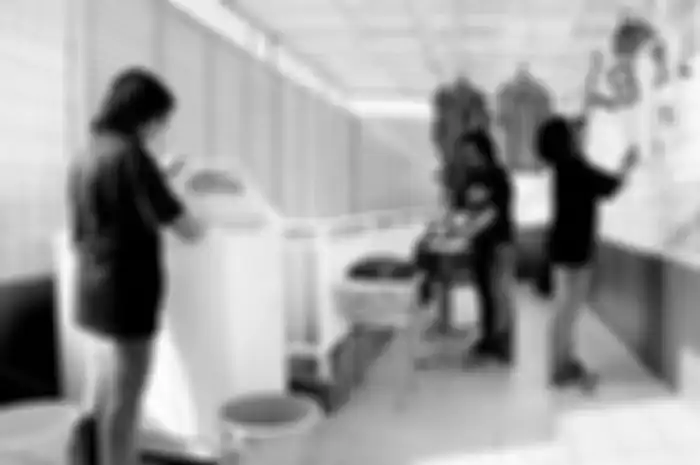 Efisiensi kerja adalah pertimbangan desain yang utama di ruang servis. 