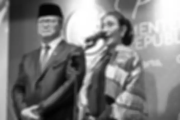Edhy Prabowo dan Susi Pudjiastuti saat acara pisah sambut Kementerian Kelautan dan Perikanan di Jakarta, Rabu (23/10/2019). Presiden Joko Widodo melantik Edhy Prabowo sebagai Menteri Kelautan dan Perikanan di Istana Negara pada Rabu (23/10/2019) Pagi.