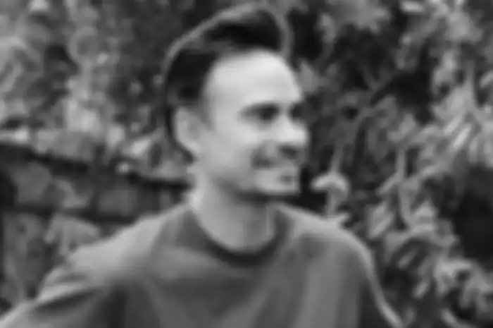 Nggak Cuma Jadi Aktor, Ashraf Sinclair Bangun Bisnis Rintisannya