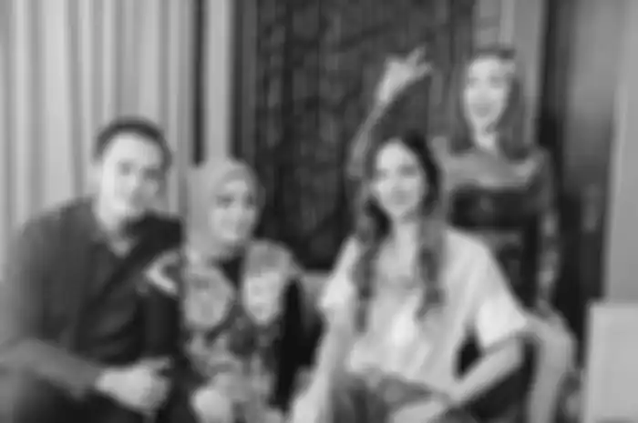 Fadel Islami, Muzdalifah, Nia Ramadhami dan Jessica Iskandar 