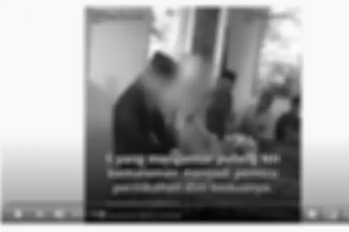 Sepasang anak baru gede (ABG) di Lombok Tengah, Nusa Tenggara Barat, terpaksa menikah lantaran paksaan dari orang tua sang mempelai perempuan