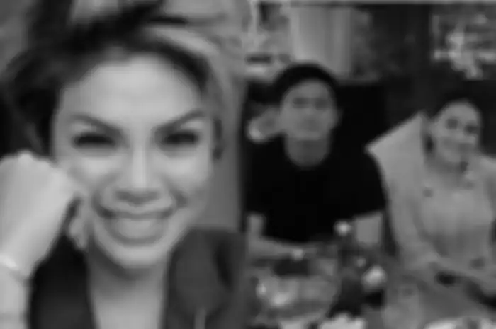 Nikita Mirzani, Ayu Ting Ting dan Adit Jayusman.