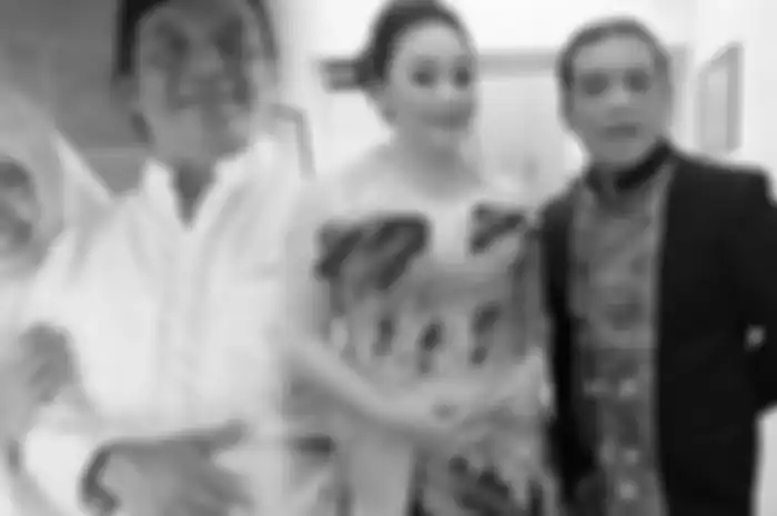 Didi Kempot saat berfoto dengan Saputri dan Yan Vellia