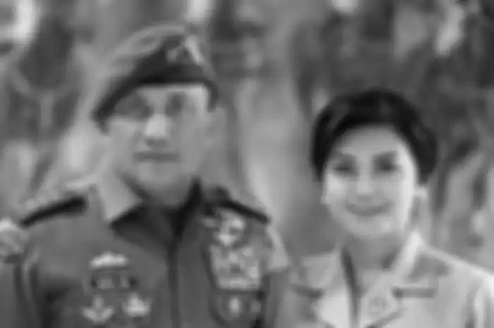 Bella Saphira dan suami