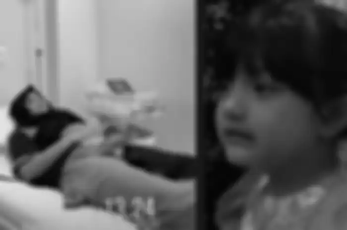Azriel Hermansyah beberkan kondisi terkini Ashanty yang tengah dirawat di rumah sakit karena positif Covid-19.