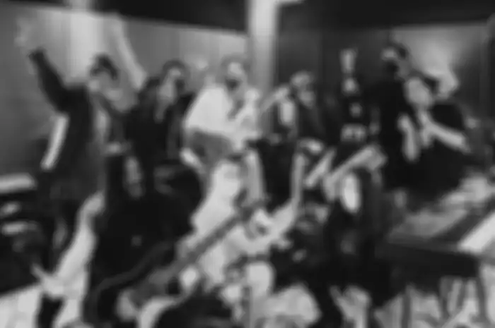 Isyana Sarasvati dan Deadsquad