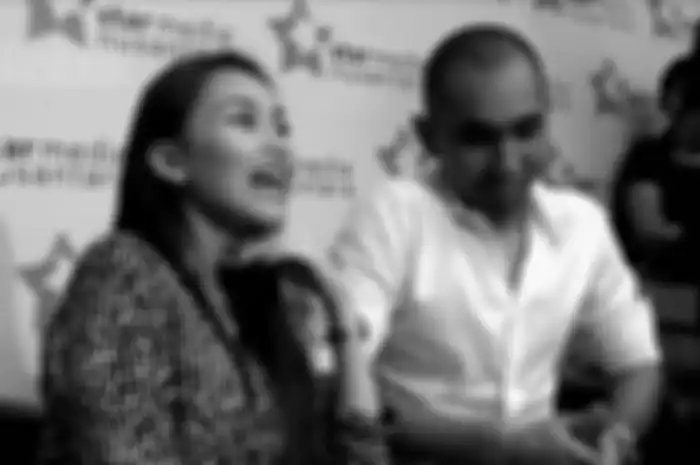 Enji Baskoro saat wawancara bersama Ayu Ting Ting. Enji Baskoro menutup mulut keluarga Ayu Ting Ting lewat 1 fakta menohok ini. 