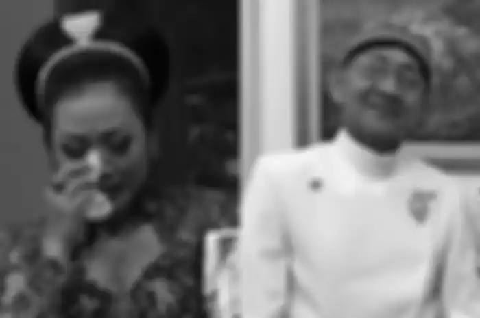 Tangis Soimah pecah usai kehilangan sosok yang dekat dengannya, Ki Manteb Sudarsono.