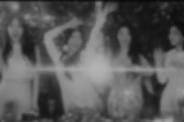 Brave Girls di Video Musik Pool Party