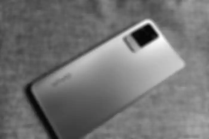 Vivo masukan paten hp lipat. (On pic: vivo V21 5G