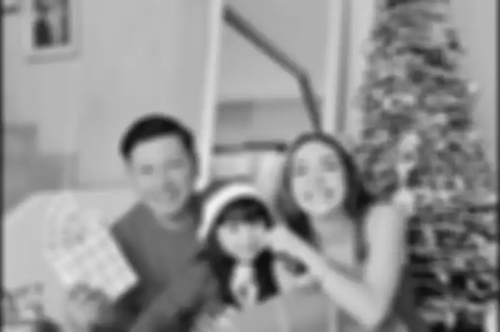 Foto Gisel rayakan Natal bareng Gading Marten dan Gempi di akhir tahun 2020.