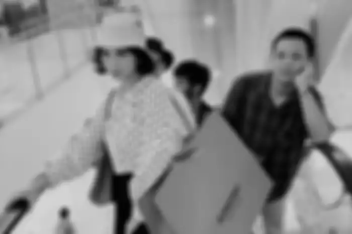 Foto sopir Vanessa Angel disebut netizen terlalu banyak gaya. Netizen terus saja mencaci maki foto Joddy di media sosial. 