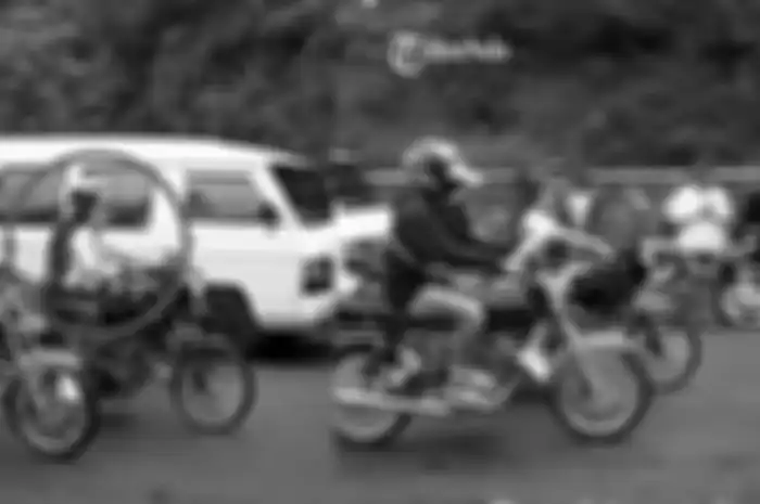  Cuplikan video cewek menggeber-geber knalpot brong di Tawangmangu. Identitasnya sudah dikantongi polisi. 