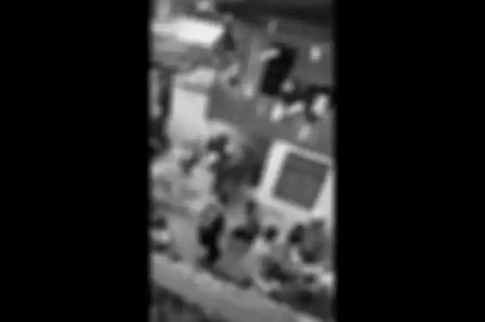 Video 'hujan uang' di Polewali Mandar yang viral di jagat maya.