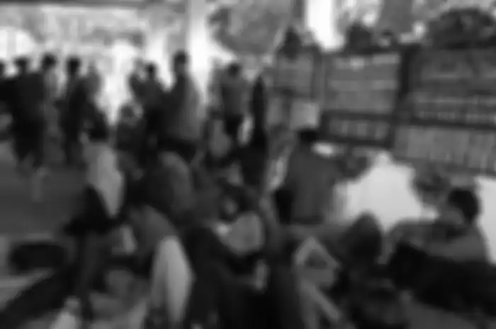 Mahasiswa UPN Veteran Jakarta menggelar demo di kampusnya atas tewasnya Fauziyah Nabilah saat mengikuti kegiatan pembaretan Menwa.