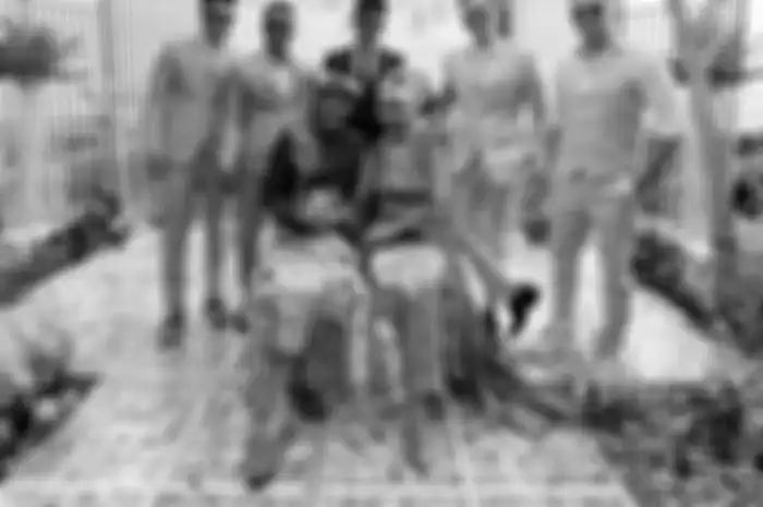 Foto akad nikah Ferry Irawan yang diunggah Verrell Bramasta menuai protes. Suami Venna Melinda terus ditagih utang mantan istri.