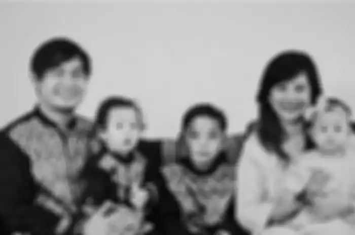 Brian Kresna memutuskan keluar dari Sheila on 7 setelah 18 tahun bergabung. Ternyata istri Brian sempat viral gegara ribut di dalam pesawat. 