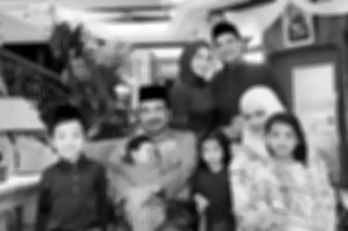 Tya Arifin mantan bintang sinetron Preman Pensiun dihujat gegara gaya hijabnya mirip biarawati. Foto terkininya jadi sorotan. 