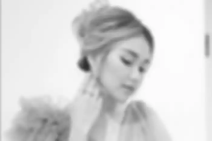 Singgung rekan SMA, Ayu Ting Ting bongkar alasan jarang nongkrong bareng rekan sesama artis.