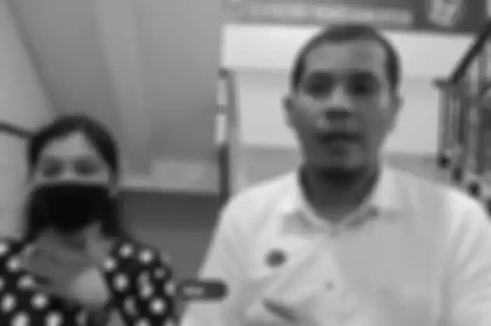 Vera Simanjuntak kekasih Brigadir J mengungkap hubungan almarhum dengan istri Irjen Ferdy Sambo. Vera sempat tolak ajak ke Jakarta.