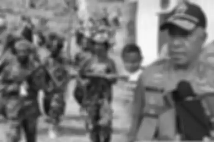 Penjabat Gubernur Papua Barat, Paulus Waterpauw mendapat ancaman dari KKB Papua. 