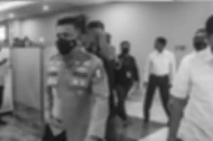 Irjen Ferdy Sambo yang disebut beri perintah tembak Brigadir J sempat pecat anak buahnya gegara kasus ini. Foto tampang oknum polisi disebarkan.