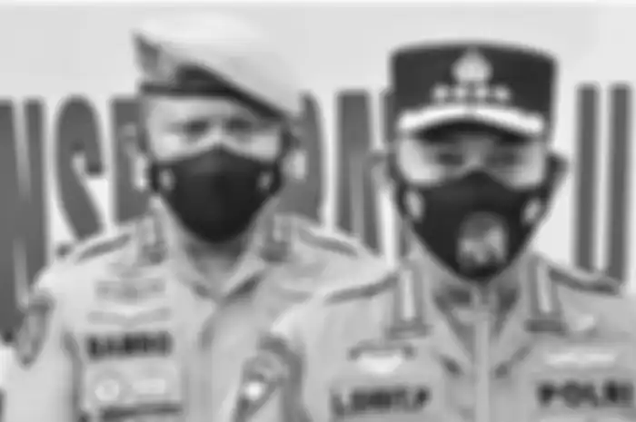 Kapolri punya strategi begini soal konsorsium 303. Nasib Ferdy Sambo ditentukan jenderal bintang 3. Foto kondisi suami Putri Candrawathi dinanti.