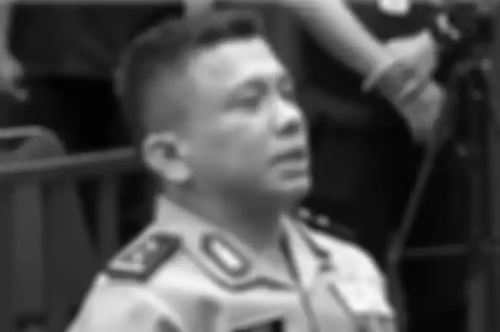 Respons Ferdy Sambo kehilangan gaji segini usai dipecat dari Polri jadi sorotan. Dia terbiasa transfer ratusan juta buat urusan rumah.