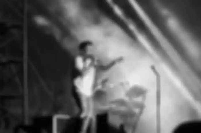 Ariel NOAH saat manggung di We The Fest, GBK Sports Complex Jakarta, Sabtu (24/9/2022).