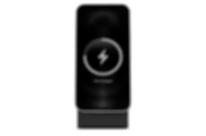 iPhone dengan Wireless Charger merek Native Union Rise Dock