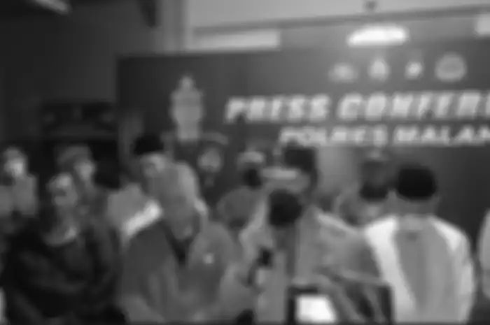 Ini profil Kapolda Jatim Irjen Nico Afinta yang sempat disorot soal kasus Ferdy Sambo. Kini, sebut tembakan gas air mata sudah sesuai SOP.