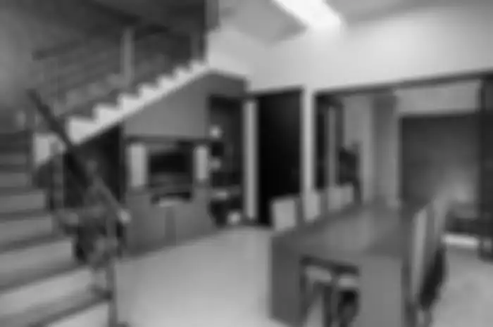 Desain dapur dibawah tangga mesti ikuti aturan feng shui ini biar bawa hoki plus banjir rezeki. Intip foto hasilnya yuk. 