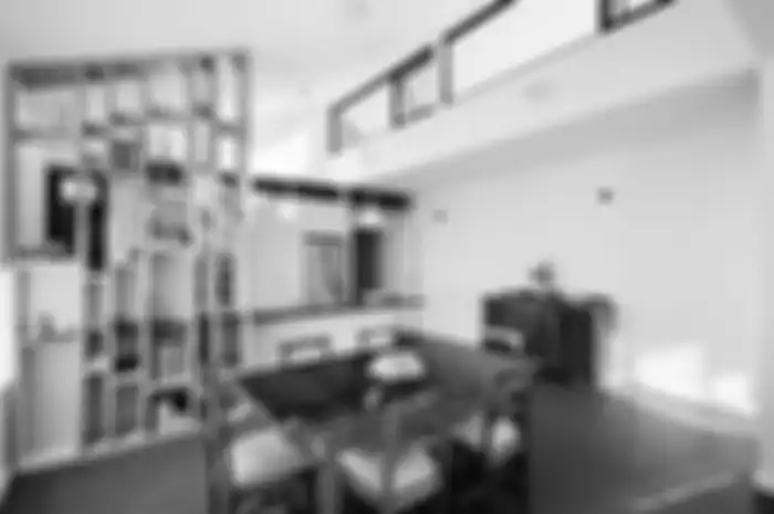 Pemilik rumah cukup modal dekorasi begini, desain dapur sederhana makin bikin betah. Foto hasilnya sampai dibilang cantik. 