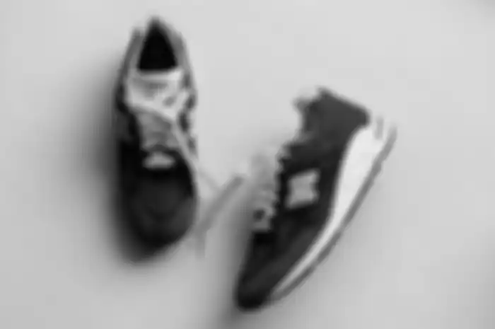 New Balance 990v2