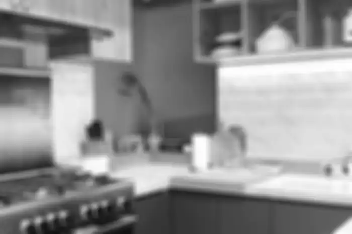Ubah tampilan desain ruang memasak ukuran kecil dengan cara yang enggak nguras rekening.