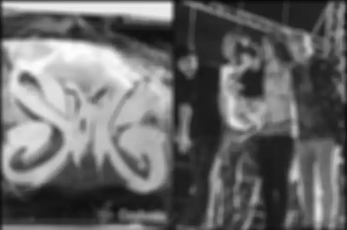 Slank dan albumnya Satu-satu, dengan bonus kondom.