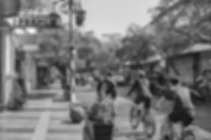 Ngabuburit di Jalan Braga Bandung makin seru karena spot foto tempat wisata estetik ini.