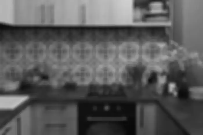 Foto dapur mungil mencuri perhatian mertua lantaran ditata dengan cara sederhana ini.