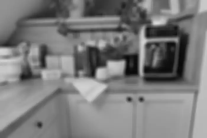 Foto tampilan dapur mungil terlihat lebih cantik karena ditaruh perabot berkualitas ini.